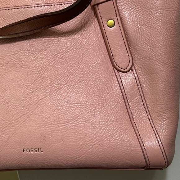 Fossil Pink Leather Tote Bag- EUC 2 straps smaller size - Picture 5 of 11